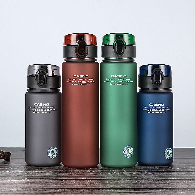 Garrafa esportiva BPA Free, portátil e à prova de vazamentos, ideal para caminhadas e turismo, disponível em 400ml e 560ml.