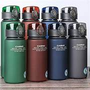 Garrafa esportiva BPA Free, portátil e à prova de vazamentos, ideal para caminhadas e turismo, disponível em 400ml e 560ml.